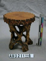 藏品(置物檯)的圖片